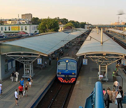 Электропоезд на станции "Лосиноостровская"