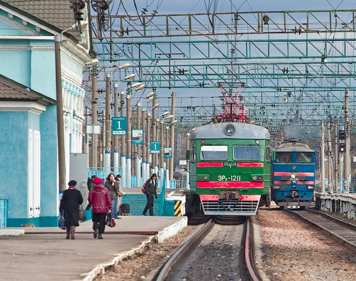 Электропоезд около станции "Волоколамск"