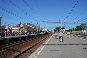 Островная платформа станции "Подольск" 