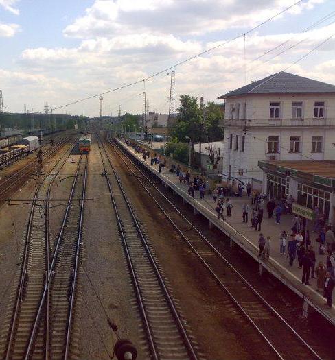 Линии железной дороги около станции "Домодедово"