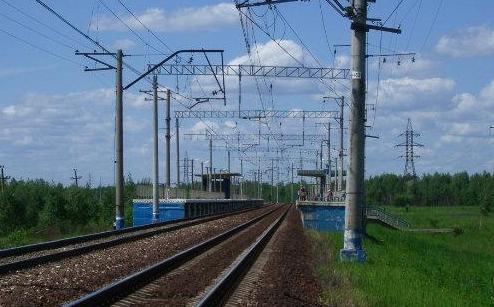 Линии железной дороги около станции "Лесная"