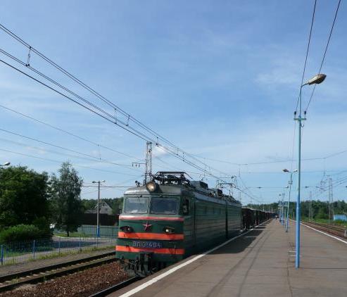 Электропоезд около станции "Крёкшино"