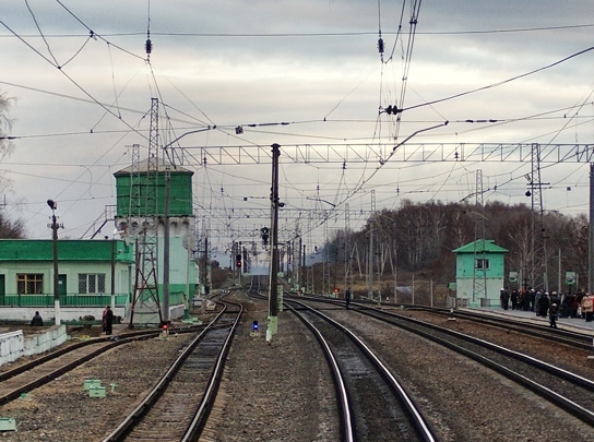Линии железной дороги на станции "Фруктовая"