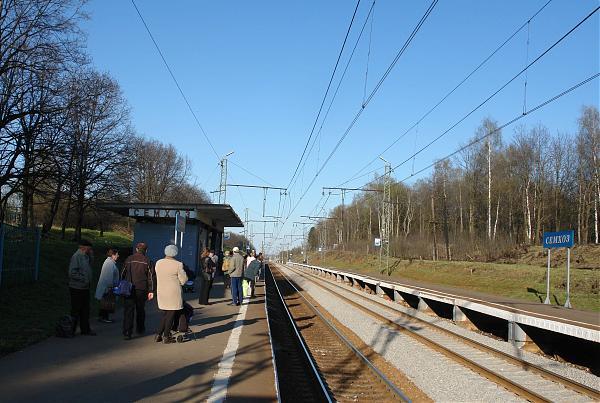 Платформа на станции "Семхоз"