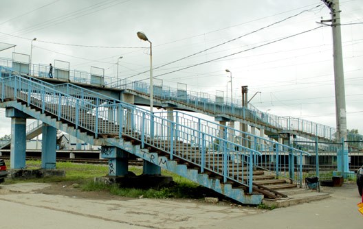 Пешеходный мост на платформе "Селятино"